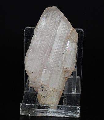 Kunzite (var. of spodumene) - Dara-e-Pech pegmatite field - Dara-e-Pech Distr. - Kunar - Afghanistan