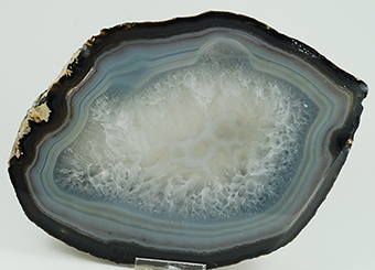 Agate (var. of quartz) - Rio Grande do Sul - Brazil