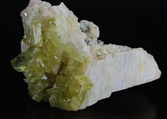 Brazilianite over orthoclase - Tel�rio claim - Lin�polis - Divino das Laranjeiras - Doce valley - Minas Gerais - Southeast reg. - Brazil