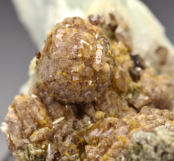 Stokesite  with Stannomicrolite - Urucum Mine - Galieia - Minas Gerais - Brazil