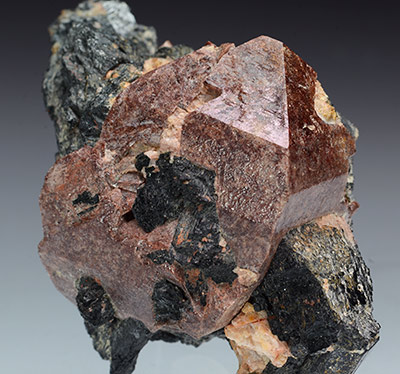 Zircon - Kipawa alkaline complex,Abitibi-T�miscamingue, Qu�bec, Canada