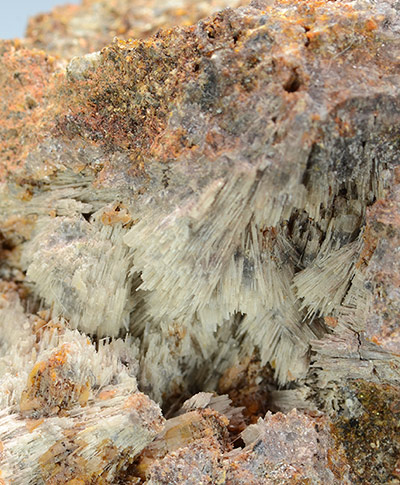 Kaliophilite - Colle Cimino, Marino, Albani Hills, Roma