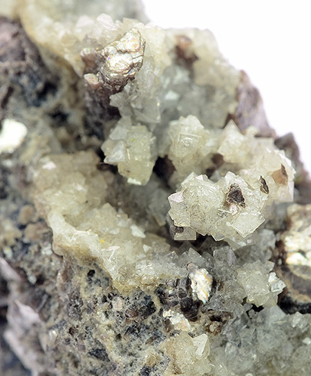 Kosnarite - Jenipapo District, Itinga, Minas Gerais, Brazil