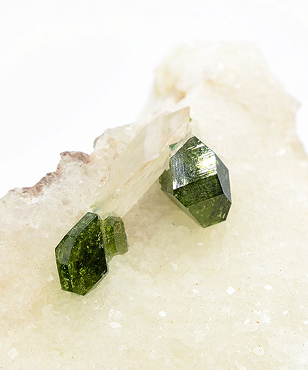 Fluor-Uvite - Pomba pit, Serra das �guas, Brumado, Bahia, Brazil