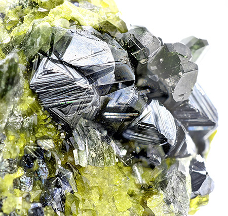 Magnetite - Marki Khel, Spin Ghar range, Khogyani District, Nangarhar - Afghanistan