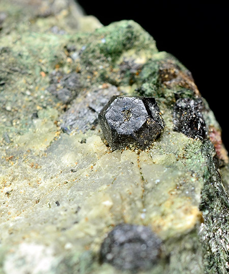 Loparite -  Maly Mannepakhk Mt - Khibiny Massif - Kola pen. - Murmanskaja Oblast' - Northern Region - Russia