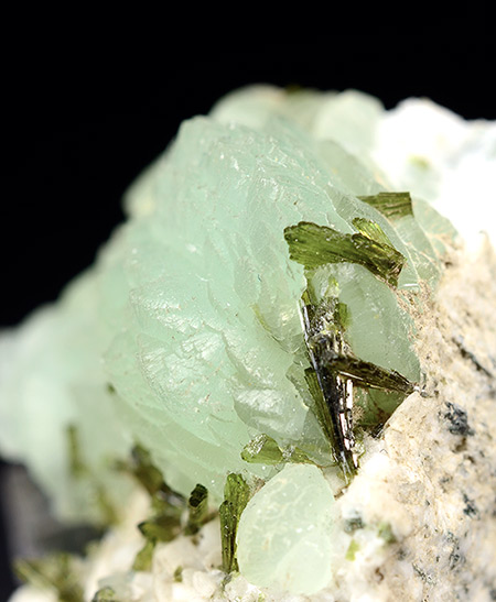 Prehnite - Gneiss quarries, Arvigo, Calanca Valley, Misox (Mesolcina Valley), Grischun (Grisons; Graub�nden), Switzerland