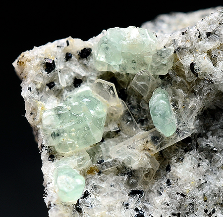 Sodalite (fluorescent) - Farnese, Viterbo Province, Lazio, Italy