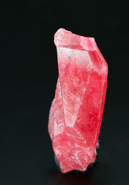 Rhodonite - Morro da Mina mine, Conselheiro Lafaiete, Minas Gerais, Brazil