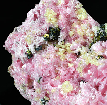 Axinite-(Mn) - Pachapaqui mining district, Bolognesi Province, �ncash, Peru