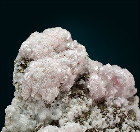 Pickeringite var. Kasparite - Dubn�k, Červenica, Pre�ov District, Pre�ov Region, Slovakia