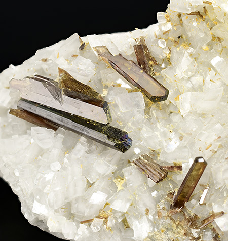 Dissakisite-(Ce)/Allanite-(Ce) -   Trimouns Talc Mine, Luzenac, Ari�ge, Midi-Pyr�n�es, France