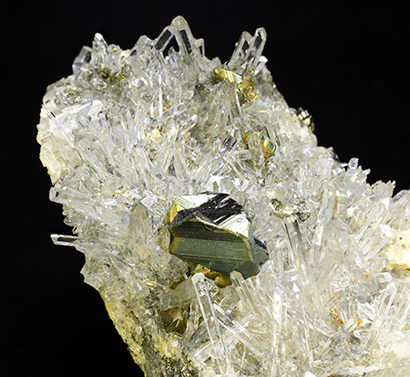 Chalcopyrite with Quartz - Anim�n Mine, Huar�n mining district, Huayllay district, Pasco province, Pasco, Peru