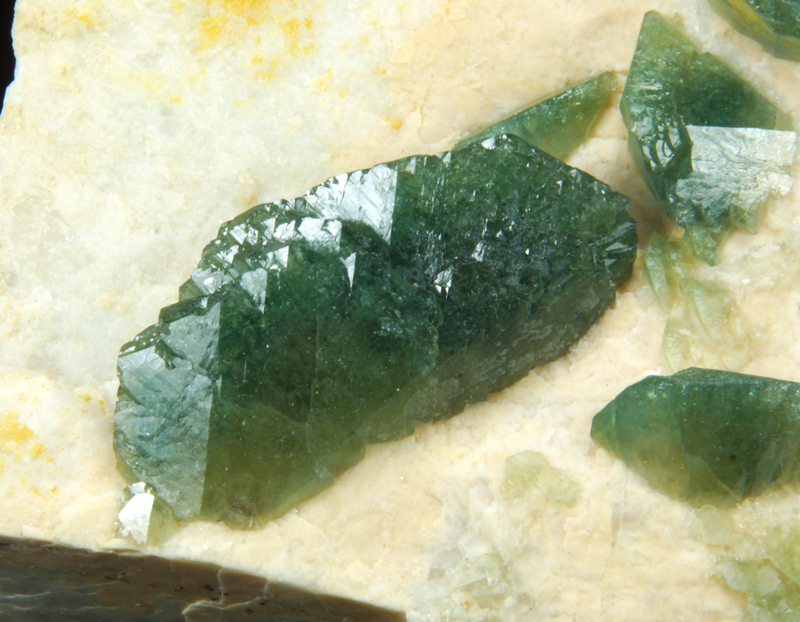 Hidroxylapatite - Sapo mine, Conselheiro Pena, Minas Gerais, Brazil