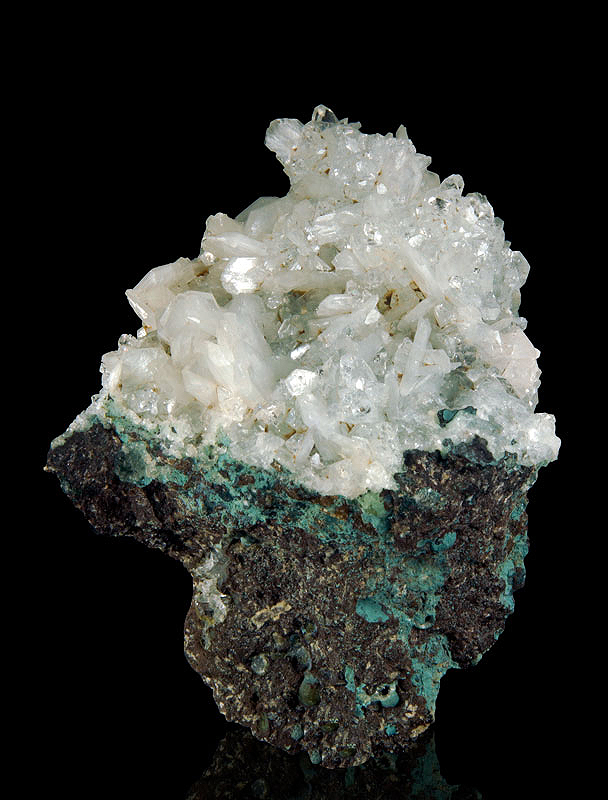 Aphophyllite xx, Stilbite xx - Eysturoy, Eysturoy Region, Faroe Islands, Denmark