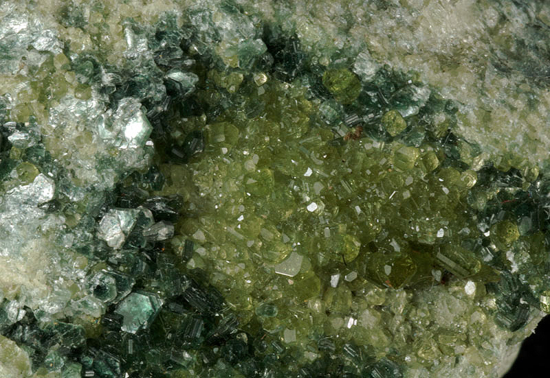 Vesuvianite, Clinochlore - Bellecombe, Aosta Valley, Italy