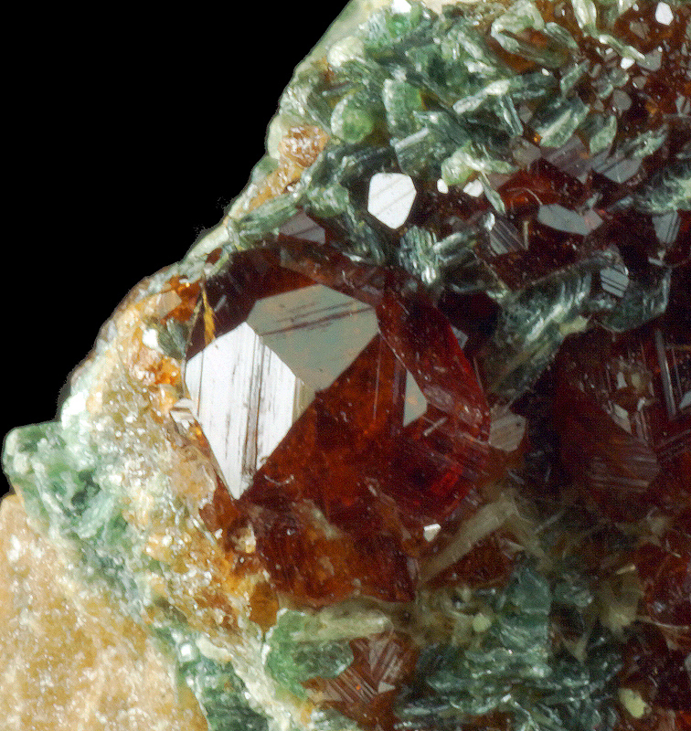 Grossular, Clinochlore - Bellecombe, Aosta Valley, Italy