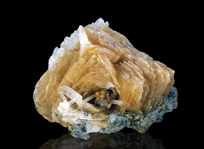 Roweite xx, Olshanskyite xx- Shijiangshan mine, Linxi, Inner Mongolia, China