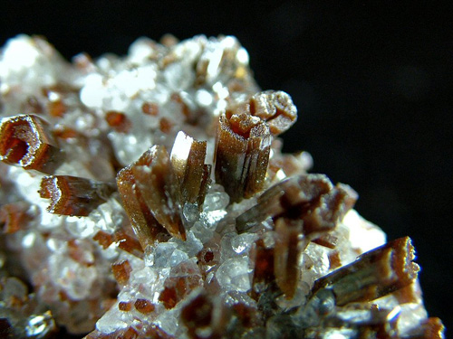 Arsenic-bearing Vanadinite (Endlichite) - Erupci�n Mine, Los Lamentos Mts (Sierra de Los Lamentos), Ahumada Municipality, Chihuahua, Mexico