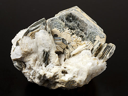 Muscovite, Aracua�, Minas Gerais, Brazil.