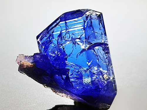 Zoisite var. Tanzanite  -Merelani Hills (Mererani), Lelatema Mountains, Simanjiro District, Manyara Region, Tanzania