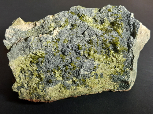 Epidote, Grossular - Falin Lake, Usseglio, Metropolitan City of Turin, Piedmont, Italy