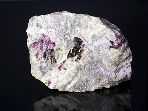Erythrite - Bou Azzer mining district, Dr�a-Tafilalet Region, Morocco