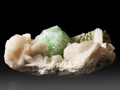 Apophyllite, Stilbite - Jalgaon, Maharashtra, India