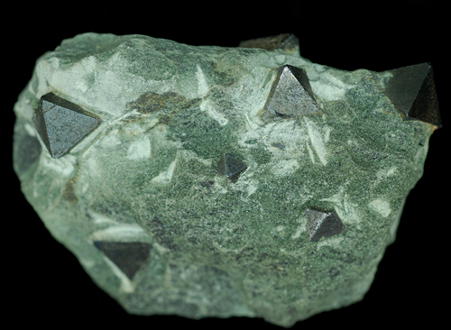 Magnetite - Salvere level - Brosso mine - C�lea - L�ssolo - Canavese distr. - Torino prov. - Piedmont - Italy
