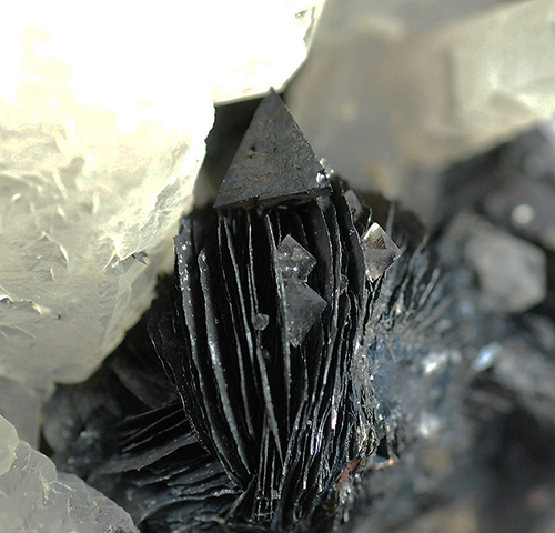 Hematite, helvite and quartz - Jing Long Iron mine- Shang Ping - China