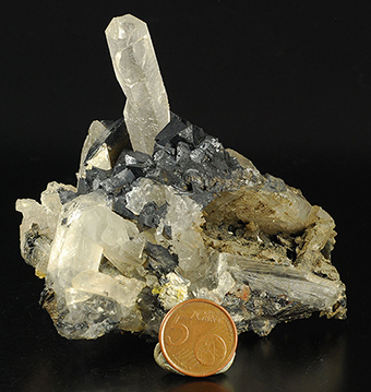 Romanechite ps. after helvite and quartz - Jinlong hill -Longchuan Co. - Heyuan Pref. - Guangdong prov. - China