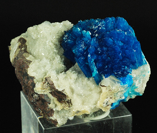 Cavansite and stilbite - Wagholi quarry - Poona distr. - Maharastra state - India