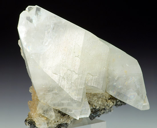 Calcite with Ilvaite - Dal'negorsk (Dalnegorsk; Tetyukhe; Tjetjuche; Tetjuche), Kavalerovo Mining District, Primorskiy Kray, Far-Eastern Region, Russia
