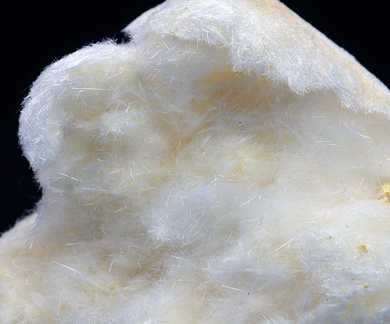 Moraesite � S�o Geraldo do Baixio � Doce valley - Minas Gerais � Brazil