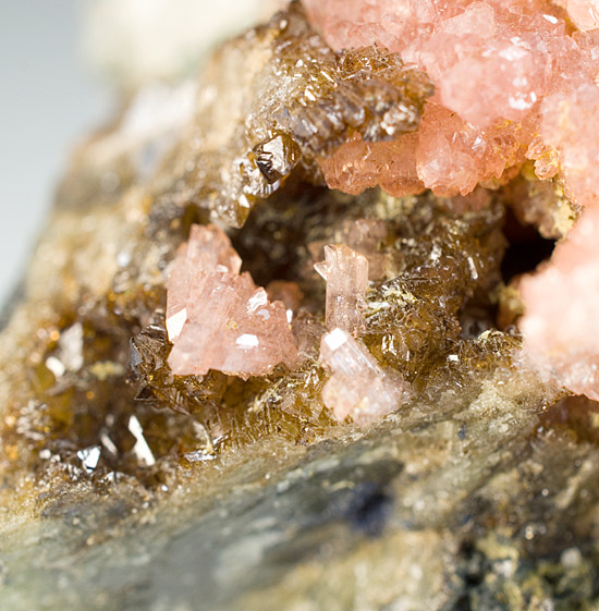 Correianevesite with Hureaulite - Jocao pegmatite, Galil�ia, Doce valley, Minas Gerais, Brazil