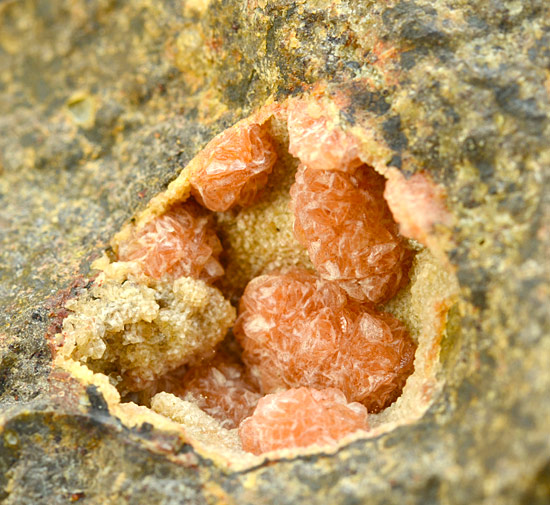 Chabazite var. Phacolite - Fitt�, Soave, Verona Province, Veneto, Italy