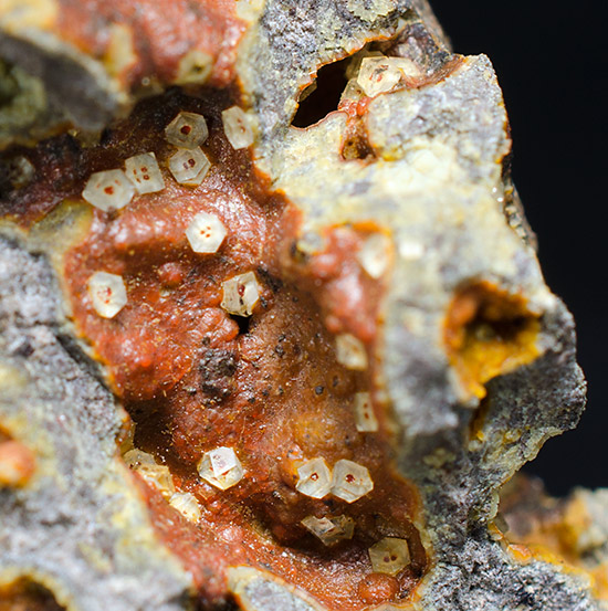 Paulingite-(Ca) - Vinařice,  Kladno,  Central Bohemia Region,  Bohemia (B�hmen; Boehmen),  Czech Republic