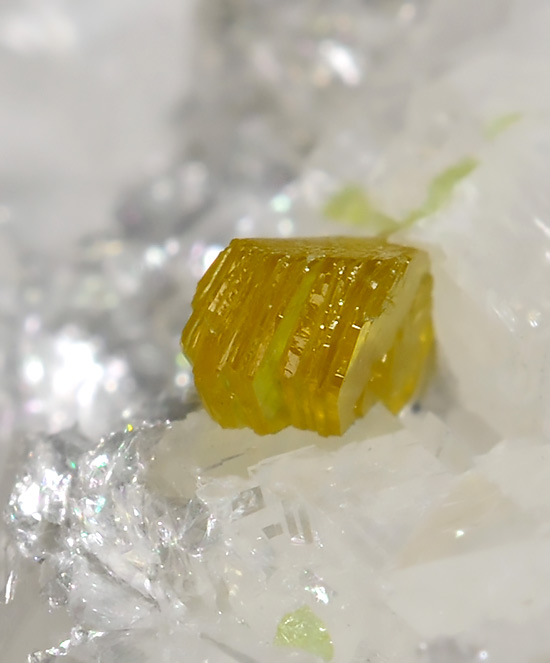 Hydroxylbastn�site-(Ce) - Trimouns, Luzenac, Ariege, France