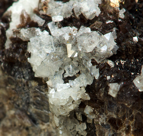 Kosnarite - Jenipapo District, Itinga, Minas Gerais, Brazil