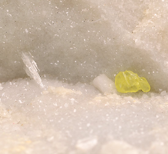 Celestine with Sulphur - Lorano, Carrara, Apuan Alps, Province of Massa-Carrara, Toscana, Italy