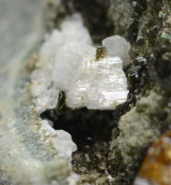 Davyne  - San Vito Quarry - Monte Somma - Somma-Vesuvius Complex - Naples Prov. - Campania - Italy (TYPE LOCALITY)