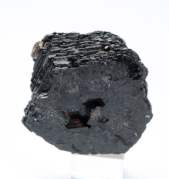Hibonite - Esiva, Maromby Commune, Amboasary Department, Anosy (Fort Dauphin) Region, Madagascar (TYPE LOCALITY)