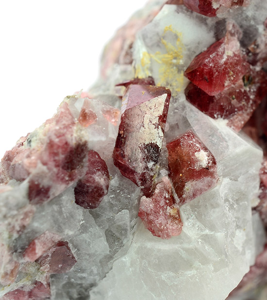 Eudialyte - Poudrette quarry, Mont Saint-Hilaire, La Vall�e-du-Richelieu RCM, Mont�r�gie, Qu�bec, Canada