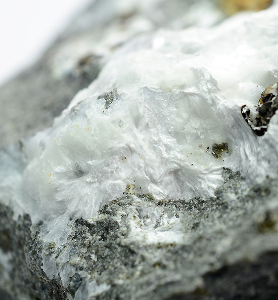 Kimuraite-(Y) - Mitsukoshi,  Hizen-cho,  Higashi-Matsuura-gun, Saga Prefecture,  Kyushu Region,  Japan