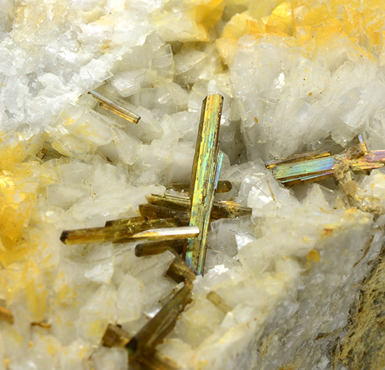 Allanite-(Ce) -  Trimouns Talc Mine, Luzenac, Ari�ge, Midi-Pyr�n�es, France