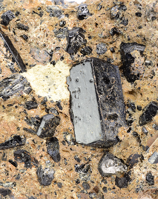 Kaersutite - Lukov u B�liny, B�lina, Teplice District, �st� nad Labem Region, Czech Republic