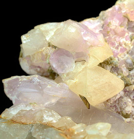 Wardite on rose quartz - Taquaral, Itinga, Minas Gerais, Brazil