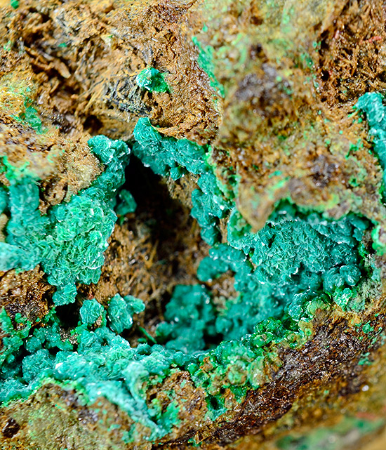 Parnauite - Majuba Hill Mine, Antelope Mining District, Pershing Co., Nevada, USA (Type Locality)