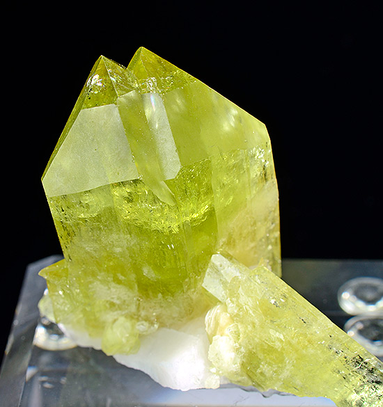 Brazilianite - Telírio claim, Linópolis, Divino das Laranjeiras, Minas Gerais, Brazil