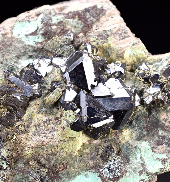 Cuprite and crysocholla - Mashamba West Mine, Kolwezi mining district, Lualaba, DR Congo